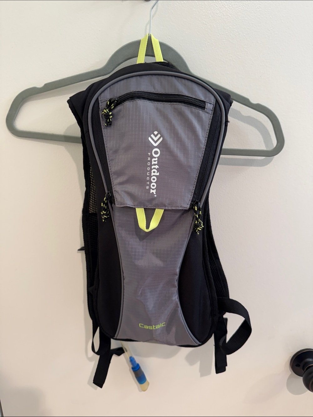 Outdoor Products 2 liter hydration pack